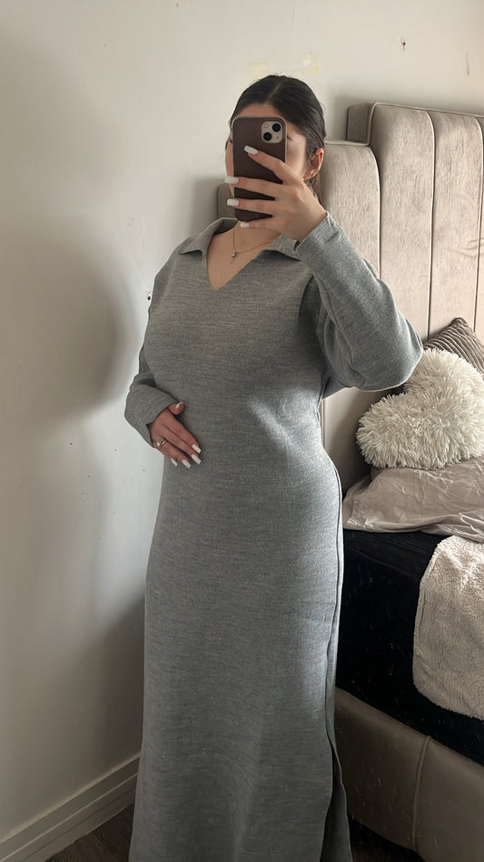 Robe, pull grise
